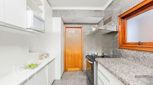 Image 15 - 822415