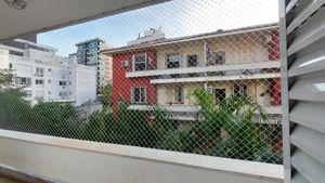 Image 10 - 822474