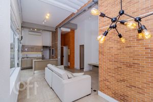 Image 1 - 822552