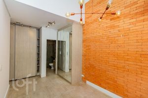 Image 13 - 822552
