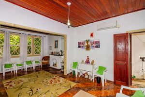 Image 20 - 822584