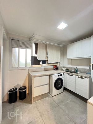 Image 35 - 822725