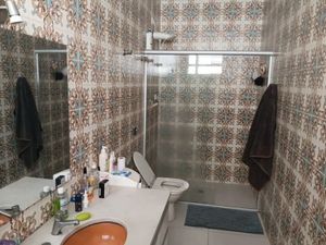 Image 19 - 822775