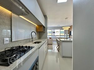 Image 9 - 822800
