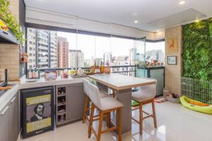 Image 6 - 822805