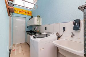 Image 8 - 822819