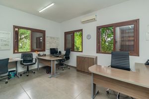 Image 1 - 822865