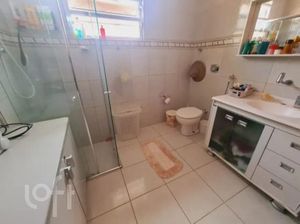 Image 8 - 822877