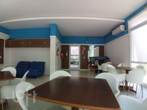 Image 40 - 822896