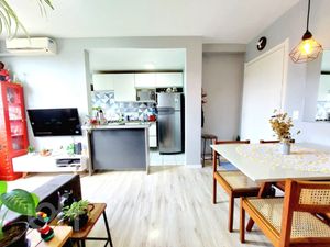 Image 8 - 822896