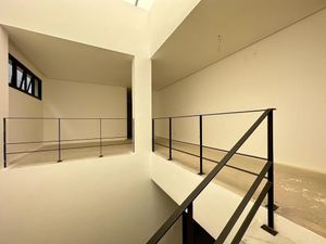 Image 18 - 822978