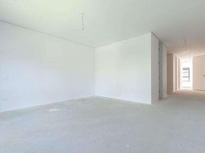 Image 3 - 823019