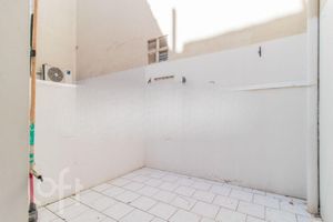 Image 22 - 823267