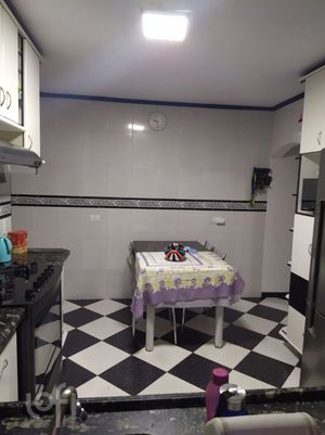 Image 9 - 823415