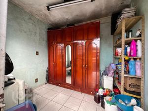 Image 44 - 823504