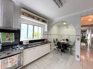 Image 24 - 823504