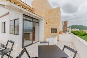 Image 3 - 823894
