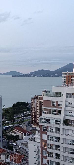 Image 8 - 823895