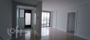 Image 7 - 823895
