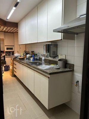 Image 13 - 823934