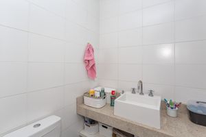 Image 11 - 824073