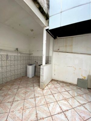 Image 21 - 824329