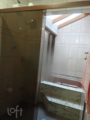 Image 6 - 824422