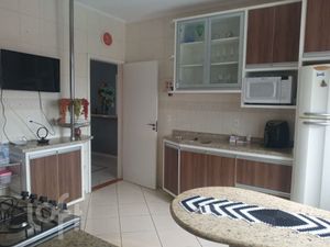 Image 5 - 824423