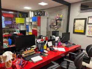 Image 17 - 824440