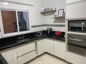 Image 9 - 824478