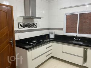 Image 11 - 824478