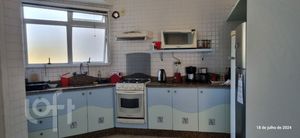Image 3 - 824826