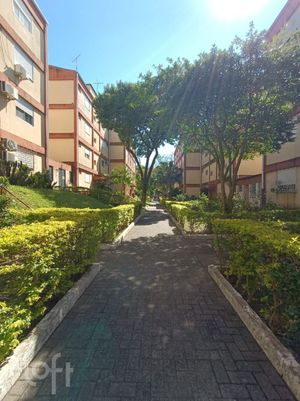 Image 18 - 824828