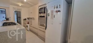 Image 3 - 824841