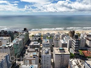 Image 1 - 824865