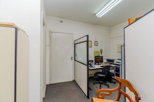 Image 3 - 824879