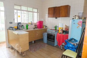 Image 1 - 824927