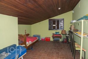 Image 5 - 824927