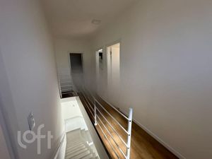 Image 9 - 824930