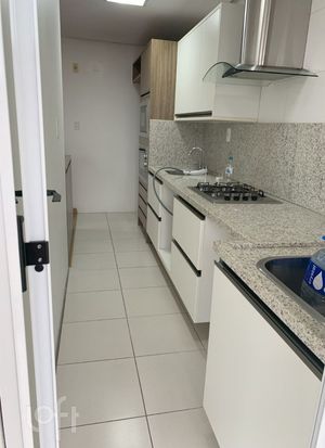 Image 9 - 824940