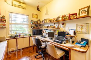 Image 6 - 824943