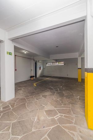 Image 30 - 824946