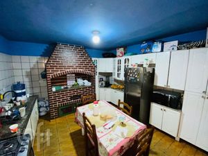 Image 10 - 825014