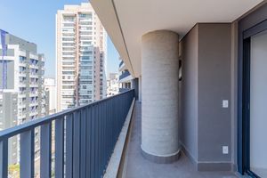 Image 16 - 825048