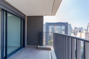 Image 15 - 825048