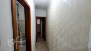 Image 30 - 825049