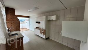Image 9 - 825049
