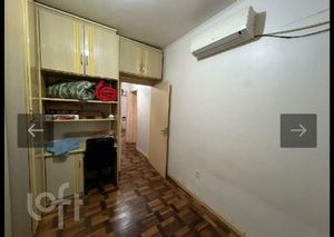 Image 10 - 825131