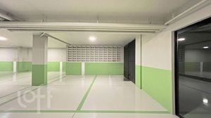 Image 37 - 825178