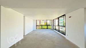 Image 4 - 825178